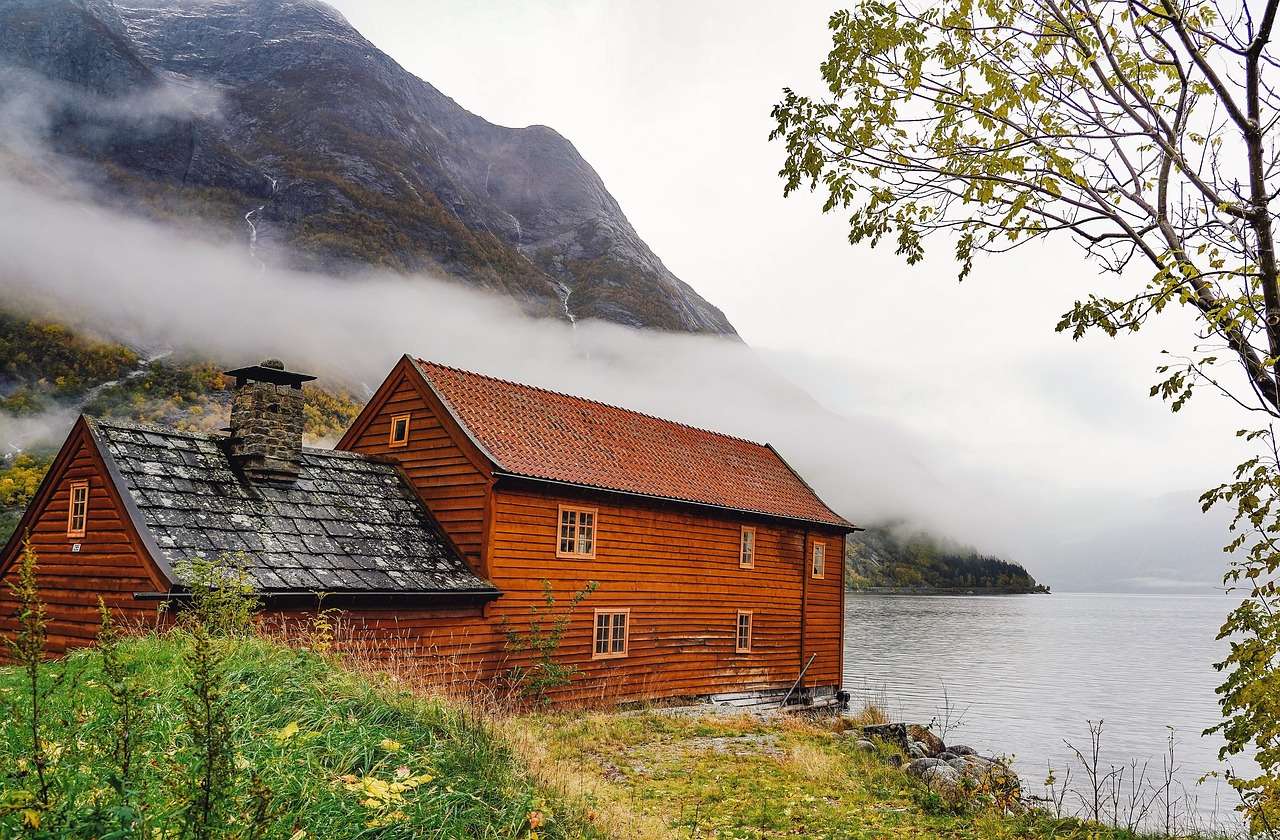 Loděnice ve fjordu skládačky online