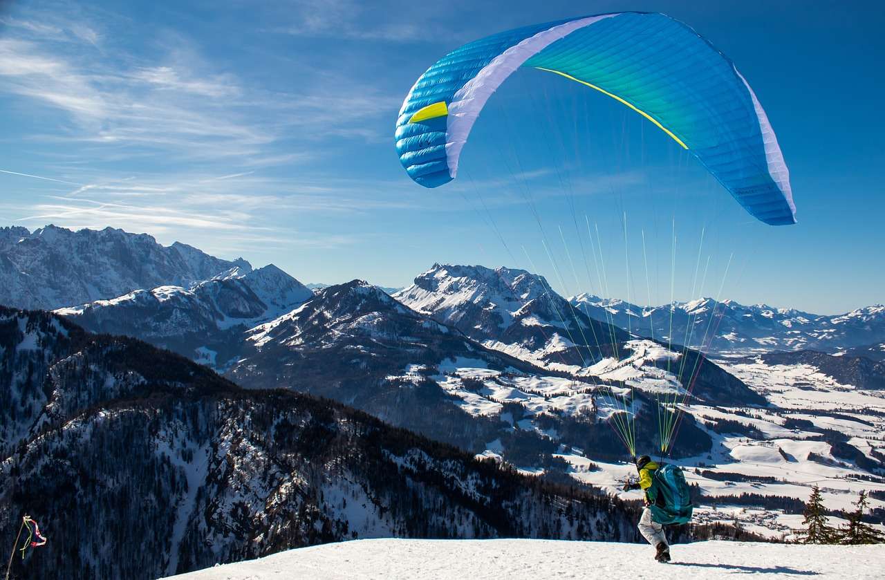 Paraglider Mountains Alps jigsaw puzzle online