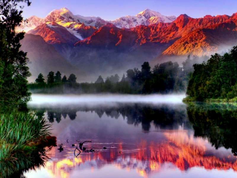 Красивая гора Кука и озеро онлайн-пазл