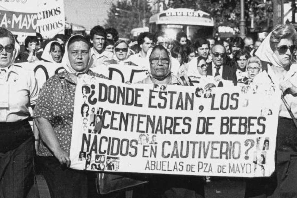 γιαγιάδες της Plaza de Mayo παζλ online