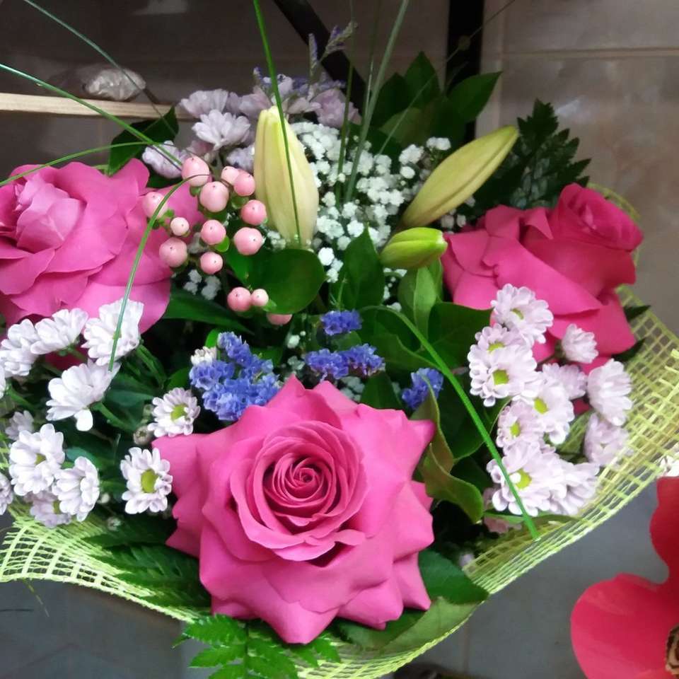 Bouquet con rose puzzle online