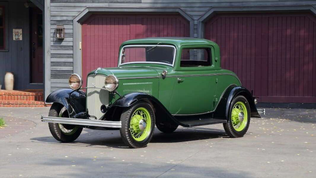 Auto Ford Deluxe 3W Coupe Año 1932 #6 rompecabezas en línea
