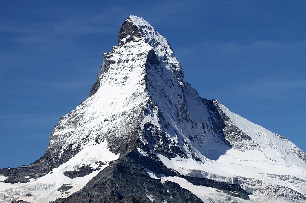 Montaña nevada de los Alpes rompecabezas en línea