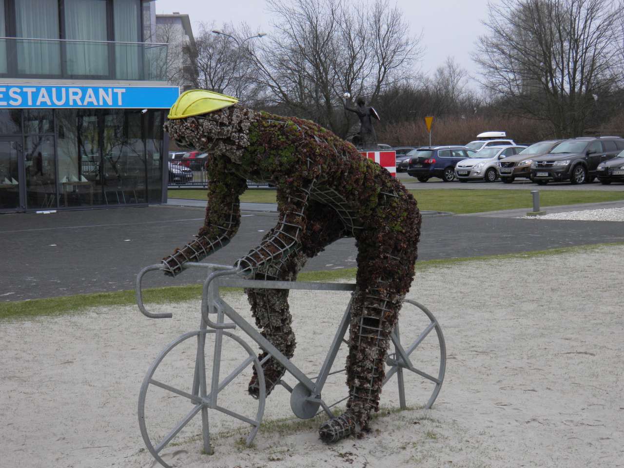 un ciclista d'arte del giardino puzzle online