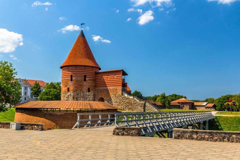 Complexo do castelo de Lituânia Kaunas puzzle online