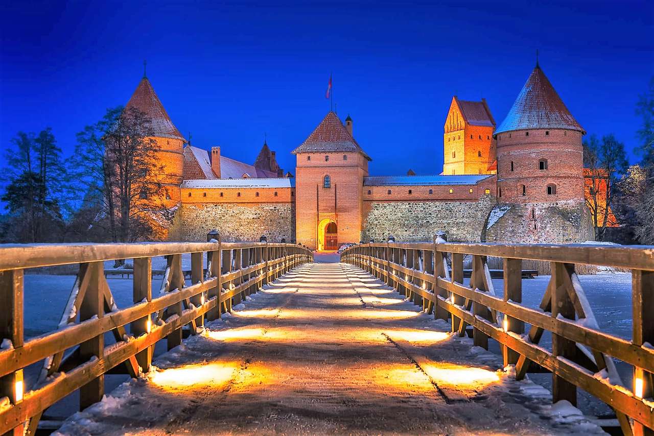 Castelo da ilha da Lituânia Trakai quebra-cabeças online