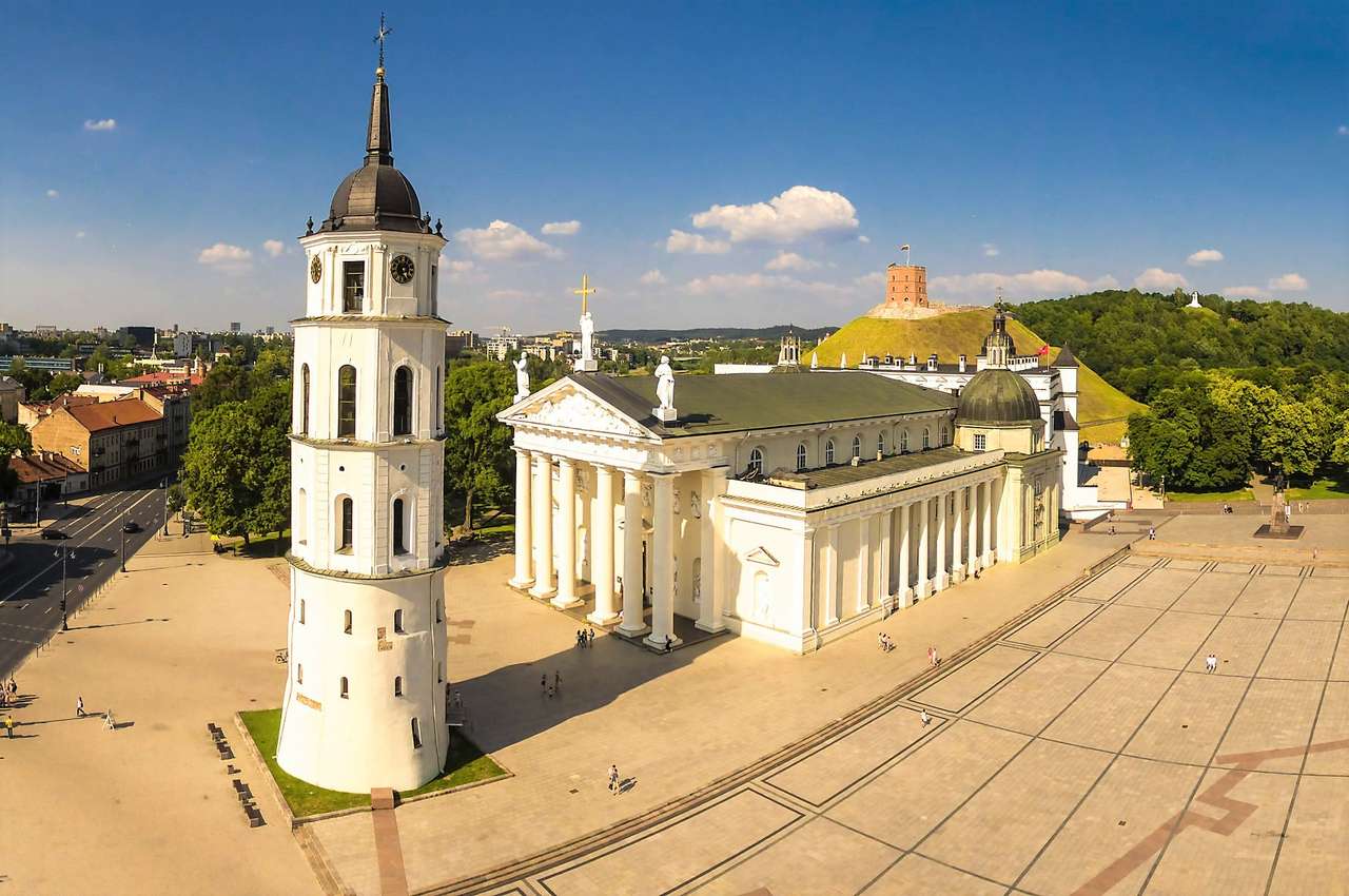 Lituania Piazza della Cattedrale di Vilnius puzzle online