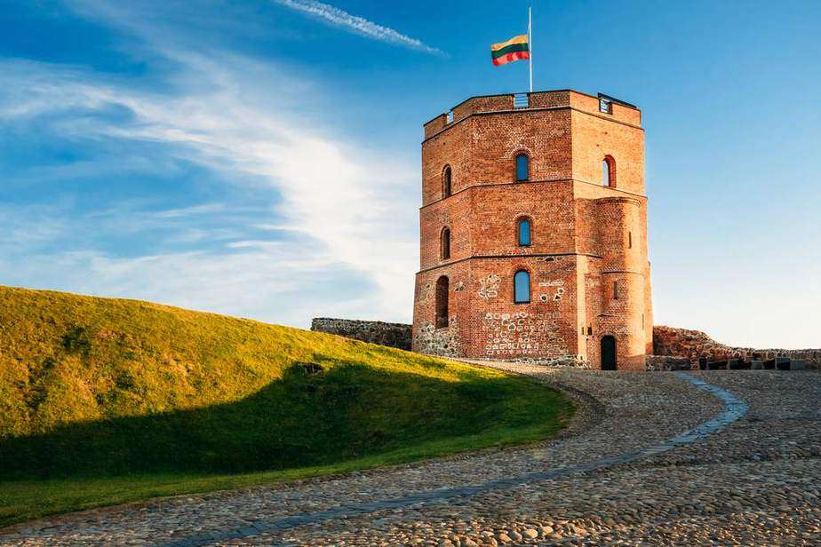 Литва Вильнюс Башня Гедиминаса онлайн-пазл