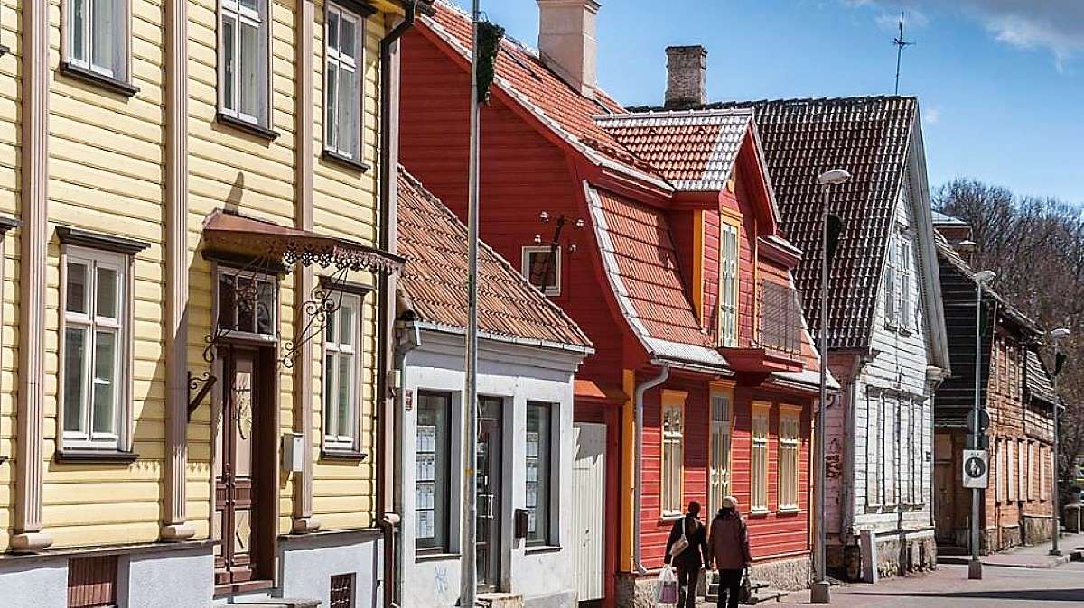 Estland traditionele huizen in de dorpen legpuzzel online