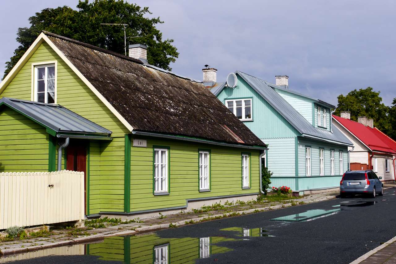 Естонія Хаапсалу дерев'яні будинки пазл онлайн