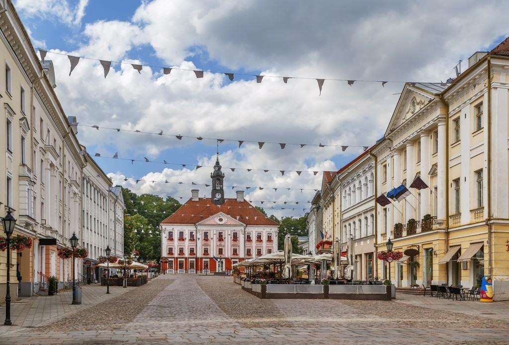 Estland Tartus stadshus Pussel online