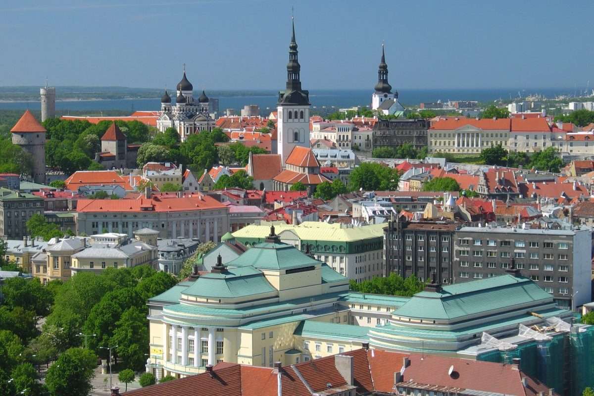Estonia capital Tallinn online puzzle