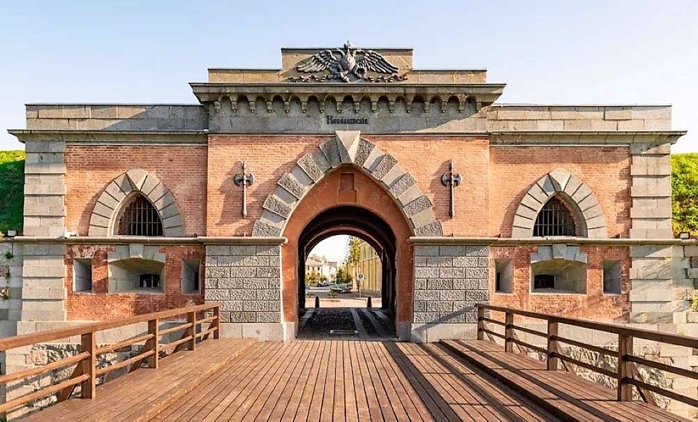 Porta della città di Daugavpils della Lettonia puzzle online