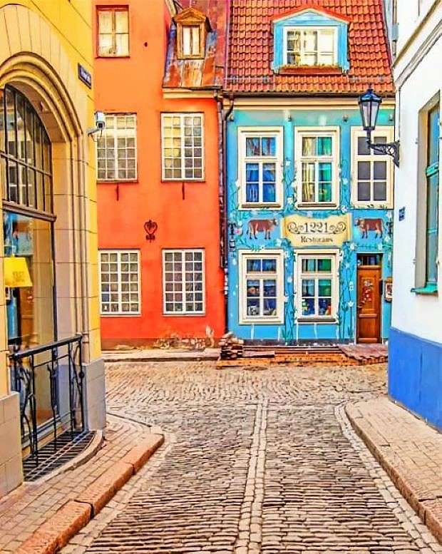 Latvia Riga Old Town online puzzle