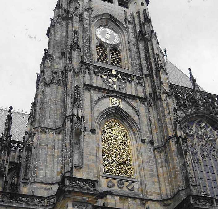 Fenêtre dorée de la cathédrale Saint-Guy puzzle en ligne