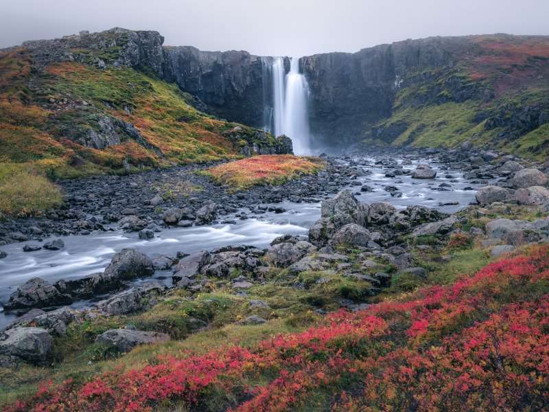 Izland-Seljalandsfoss vízesés - a szépség csodálatos online puzzle