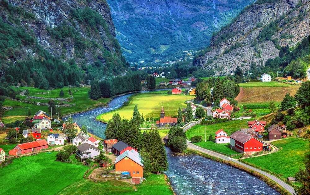 Деревня Флам в Норвегии. онлайн-пазл