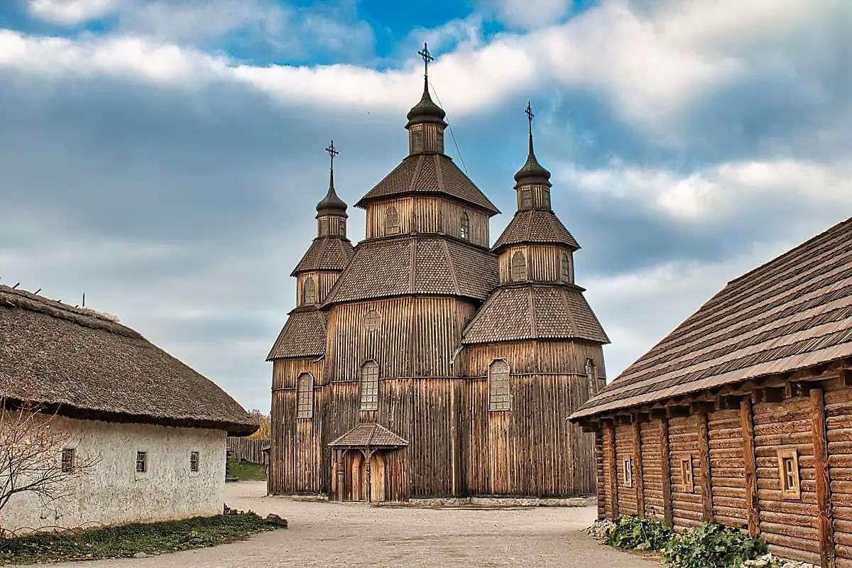 Château Khortytsia Cosaques à Zaporijia puzzle en ligne