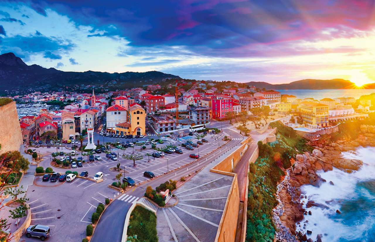 Krásná Korsika z ptačí perspektivy skládačky online