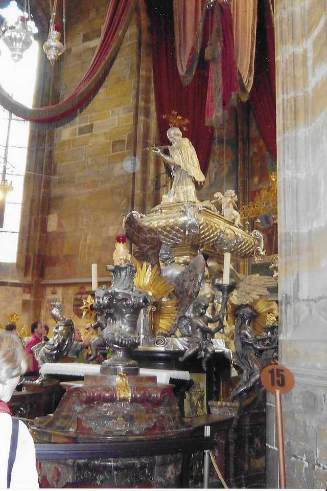 Altare av St. Nepomuk pussel på nätet