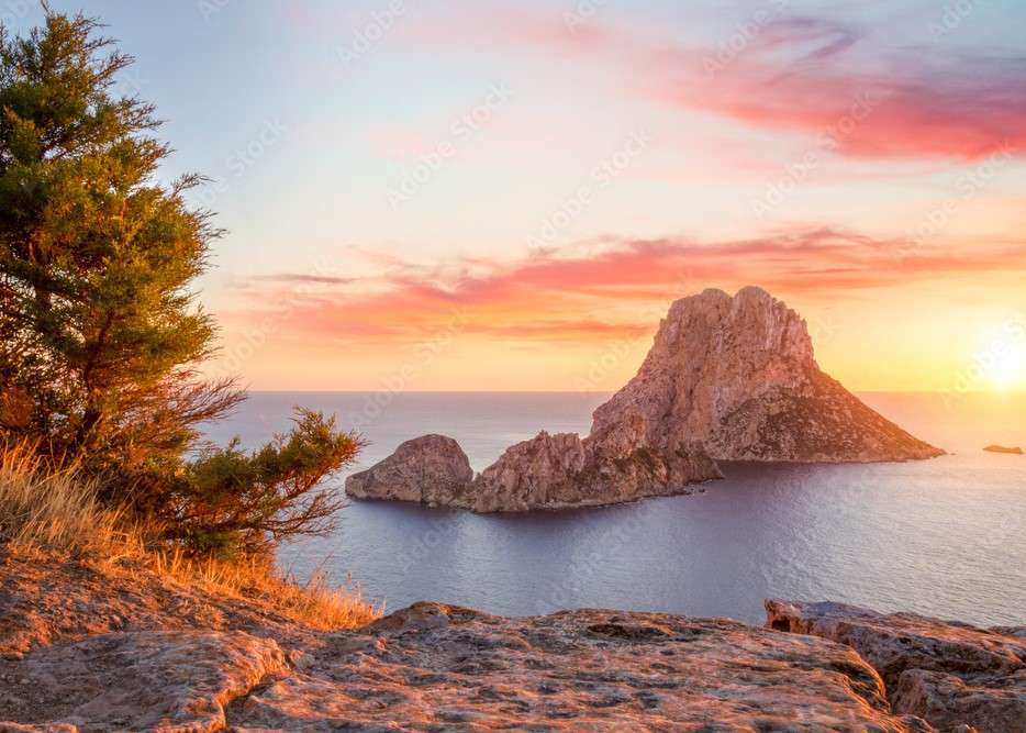 Ibiza coastline online puzzle
