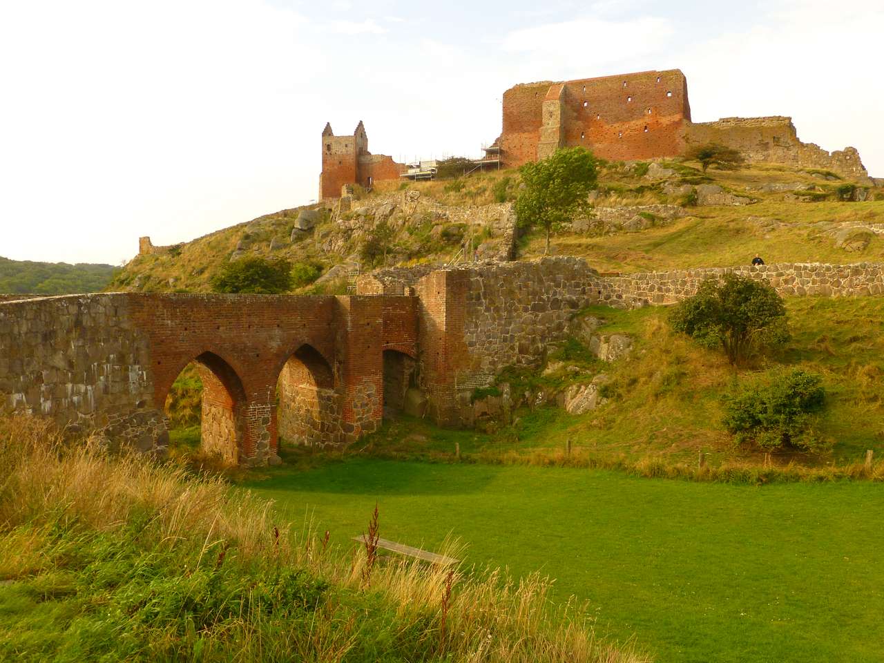 Ruiny pevnosti Hamershus online puzzle