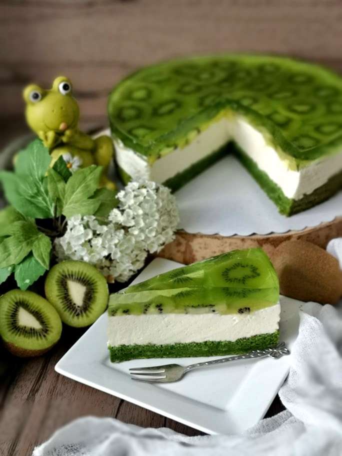 Torta con kiwi e gelatina puzzle online