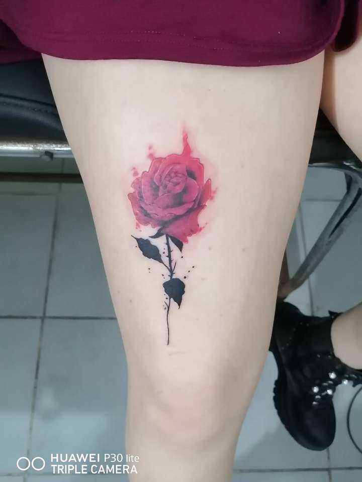 Tatouage de rose. puzzle en ligne