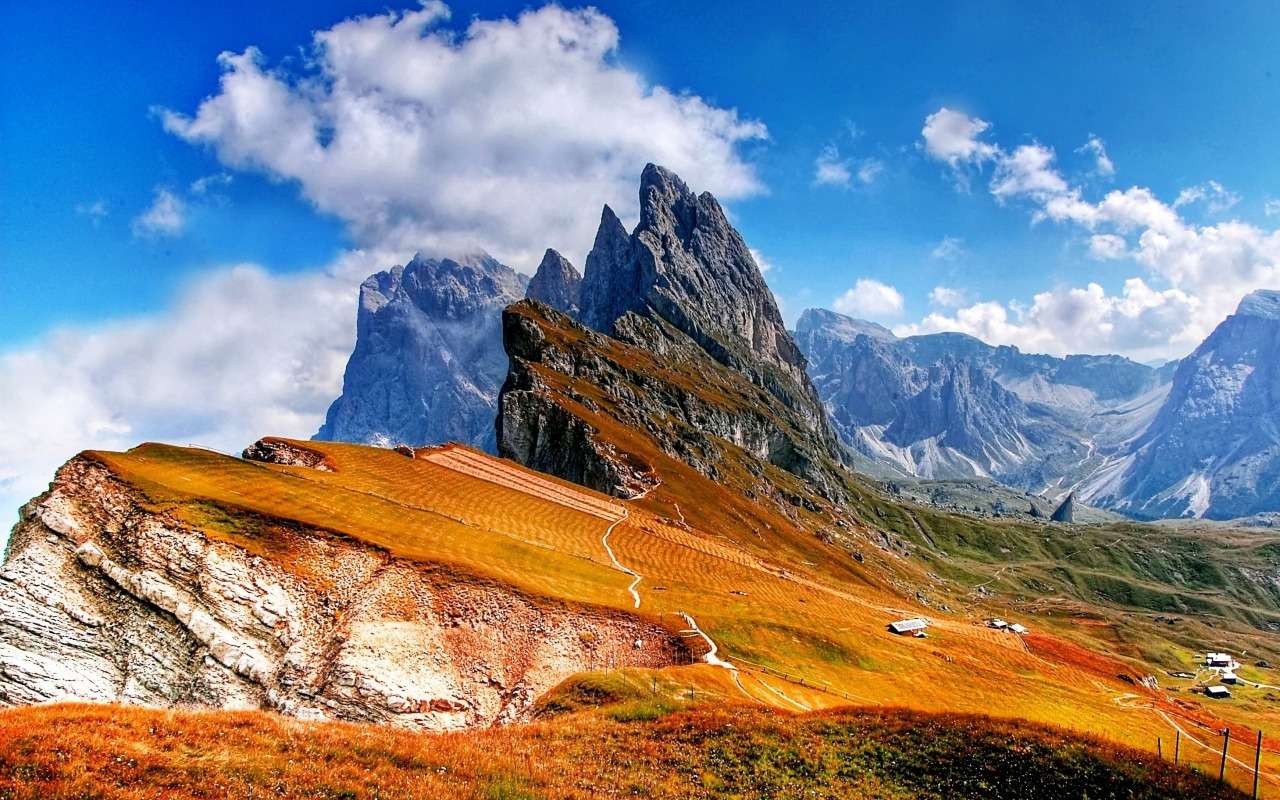 Olaszország-Dolomitok nyáron, hűvös kilátás online puzzle