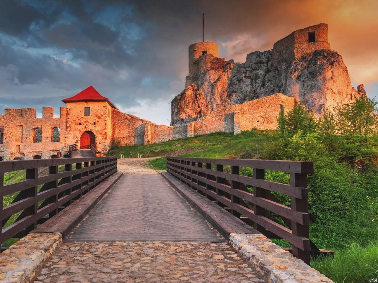 Polen - historisch kasteel in cast Rabsztyn-Rabsztyn online puzzel