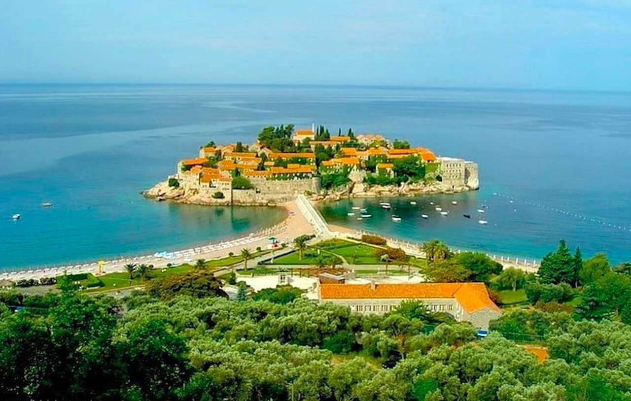 Montenegro-eilandje van Sveti Stefan online puzzel