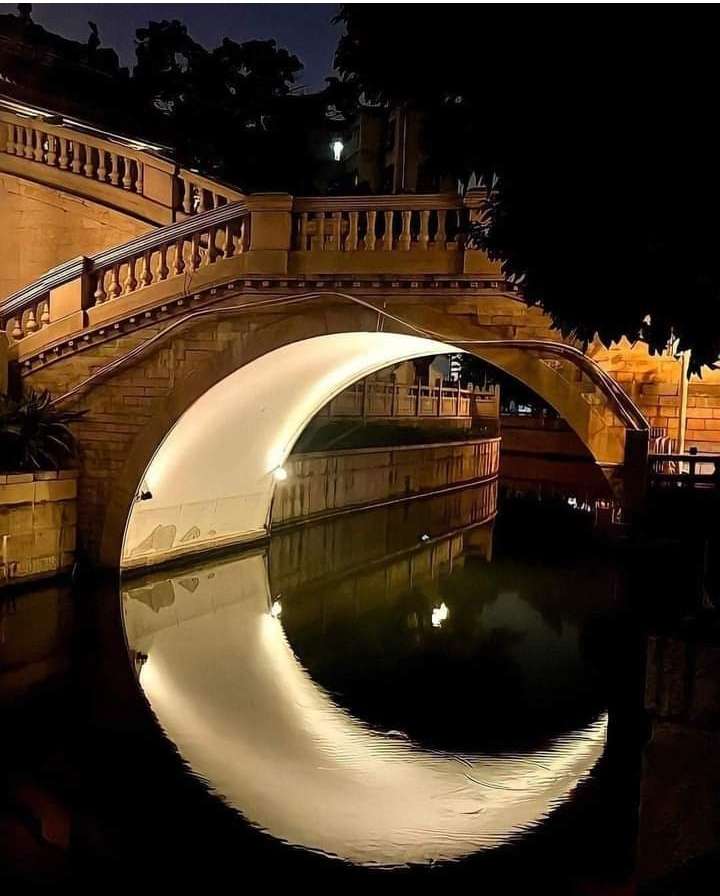 puente iluminado por la noche rompecabezas en línea