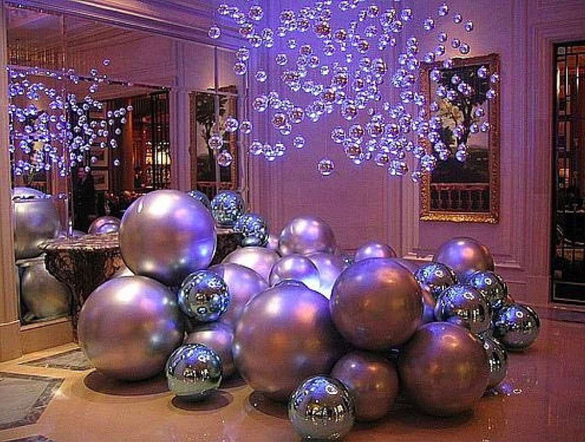 Fantastiska kulor och bubblor :) vacker inredning Pussel online