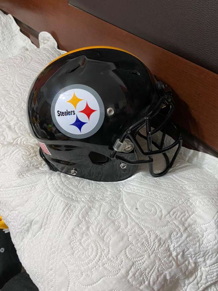 каска steelers онлайн пъзел