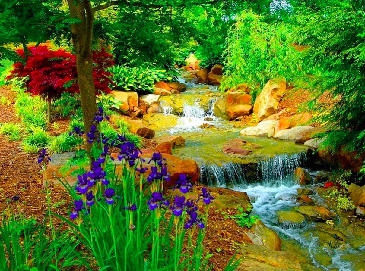 La straordinaria bellezza di un giardino "selvaggio". puzzle online