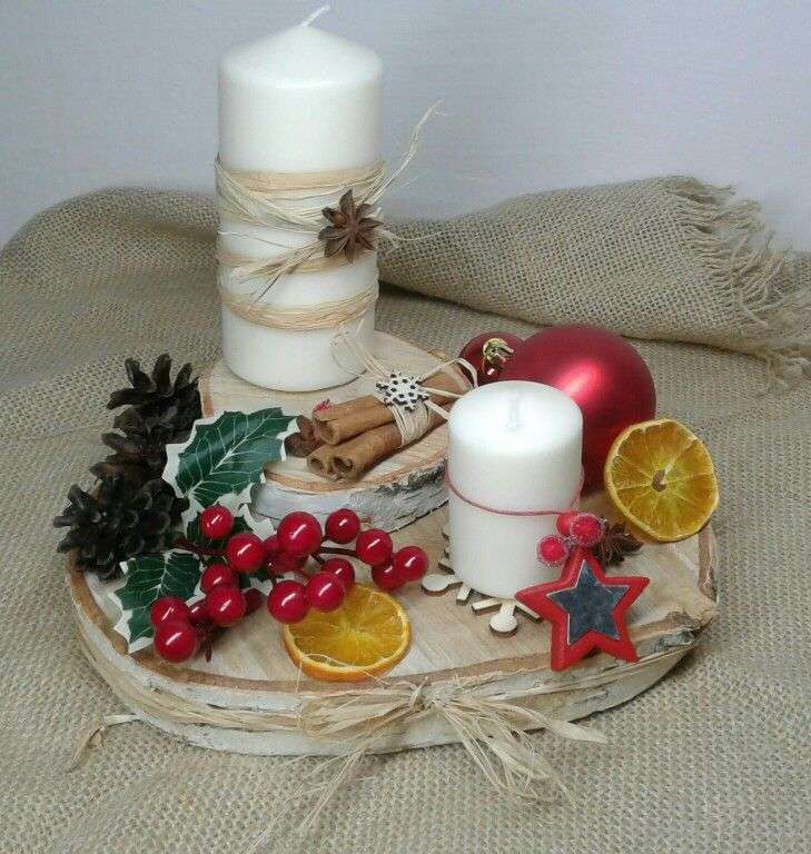 Χριστουγεννιάτικο στεφάνι με κεριά παζλ online