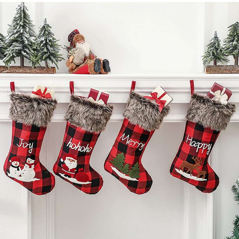 Коледни чорапи за подарък онлайн пъзел
