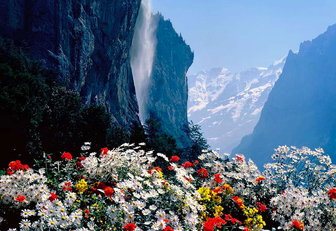 Švýcarsko-vodopád ve Staubbachu, jaký výhled skládačky online
