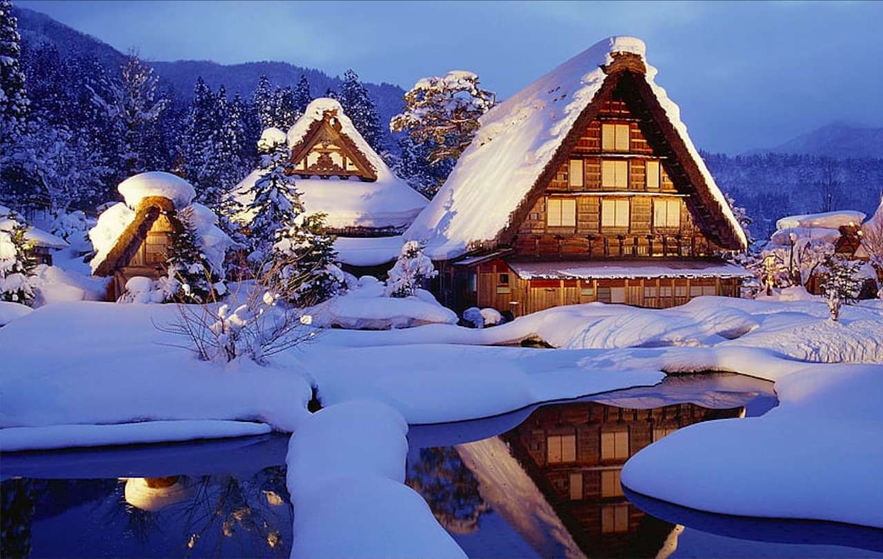 Заснежени къщи със зимен юрган, красива гледка онлайн пъзел