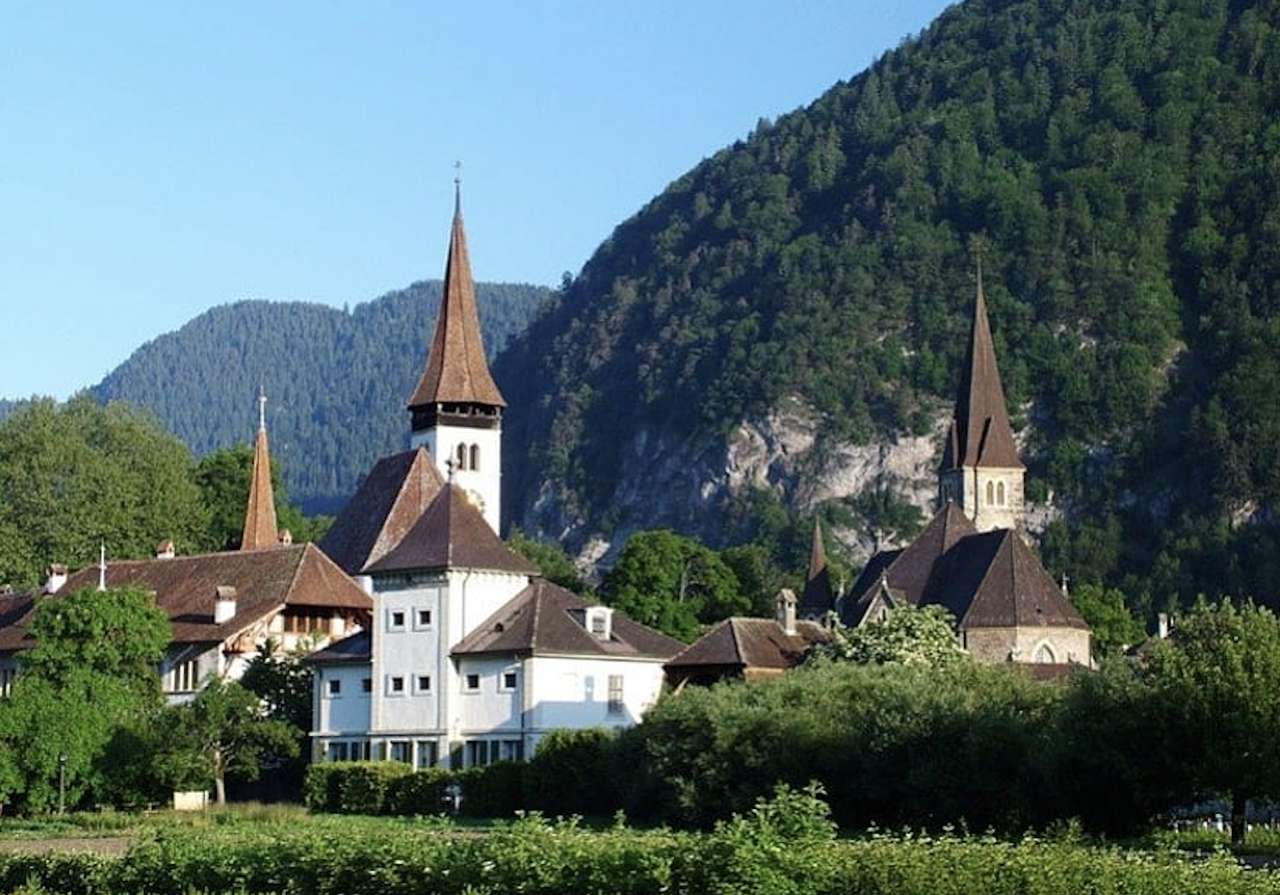Suisse - Château de Spiez dans le canton de Berne. puzzle en ligne