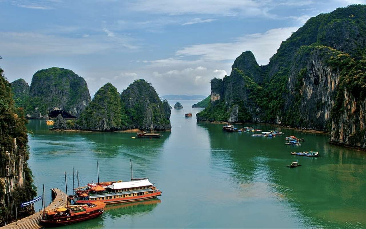 Hạ Long - egy gyönyörű öböl Vietnam északi részén kirakós online