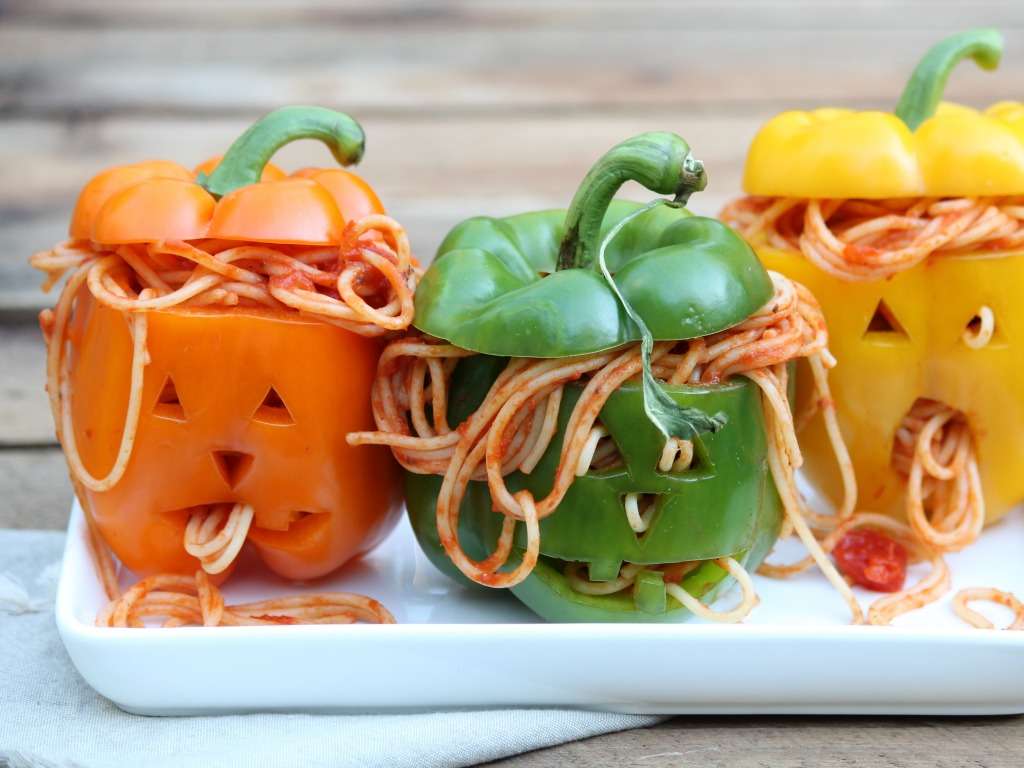 Karnevalové plněné lahodné papriky skládačky online