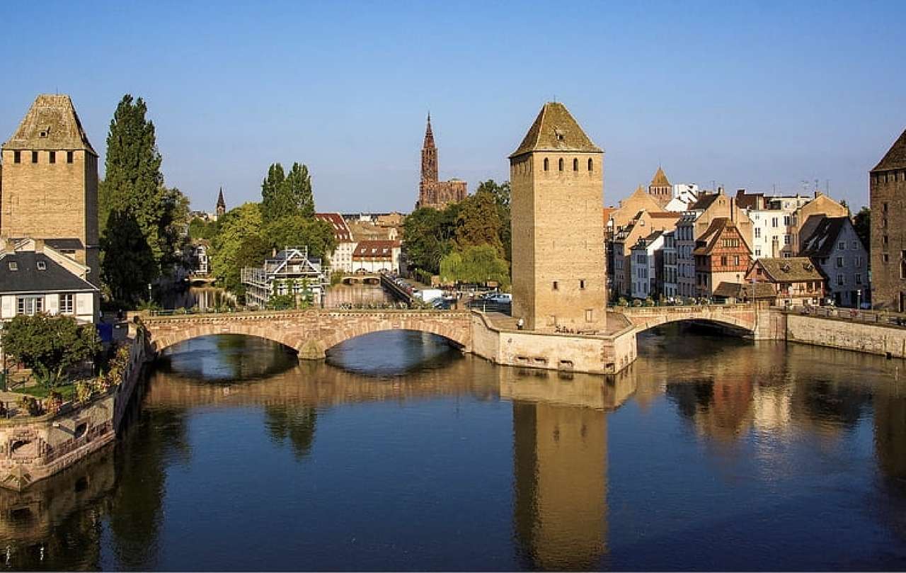 Franciaország - Strasbourg városképe, gyönyörű kilátás kirakós online