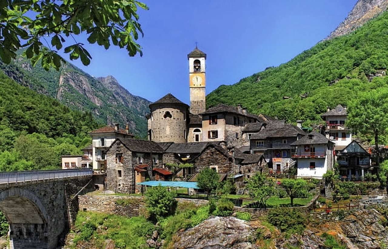 Svájc - Lavertezzo gyönyörű csodálatos városa online puzzle