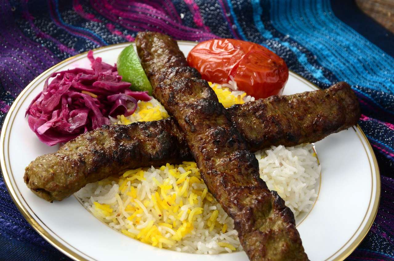 Plato de kebab persa rompecabezas en línea