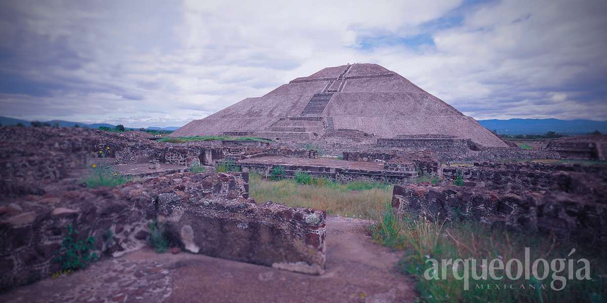 piramide del sole puzzle online