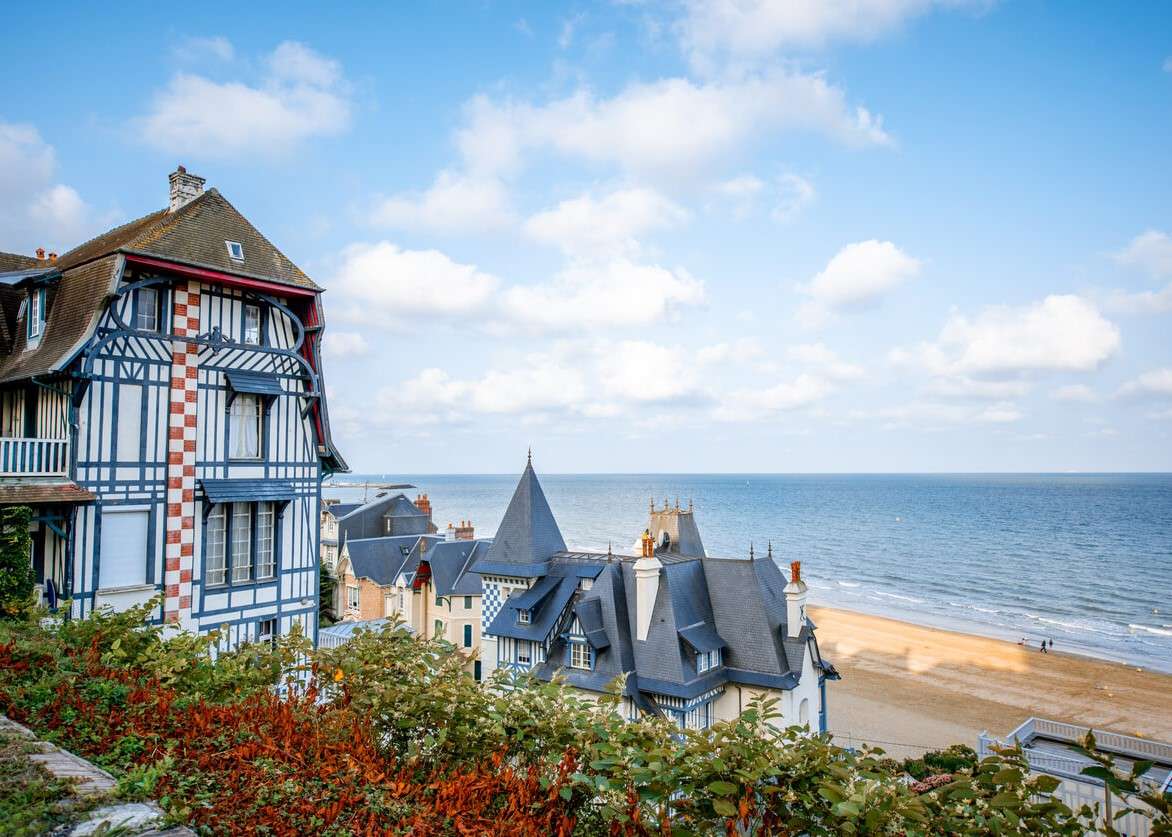 Barfleur in the Normandy region online puzzle