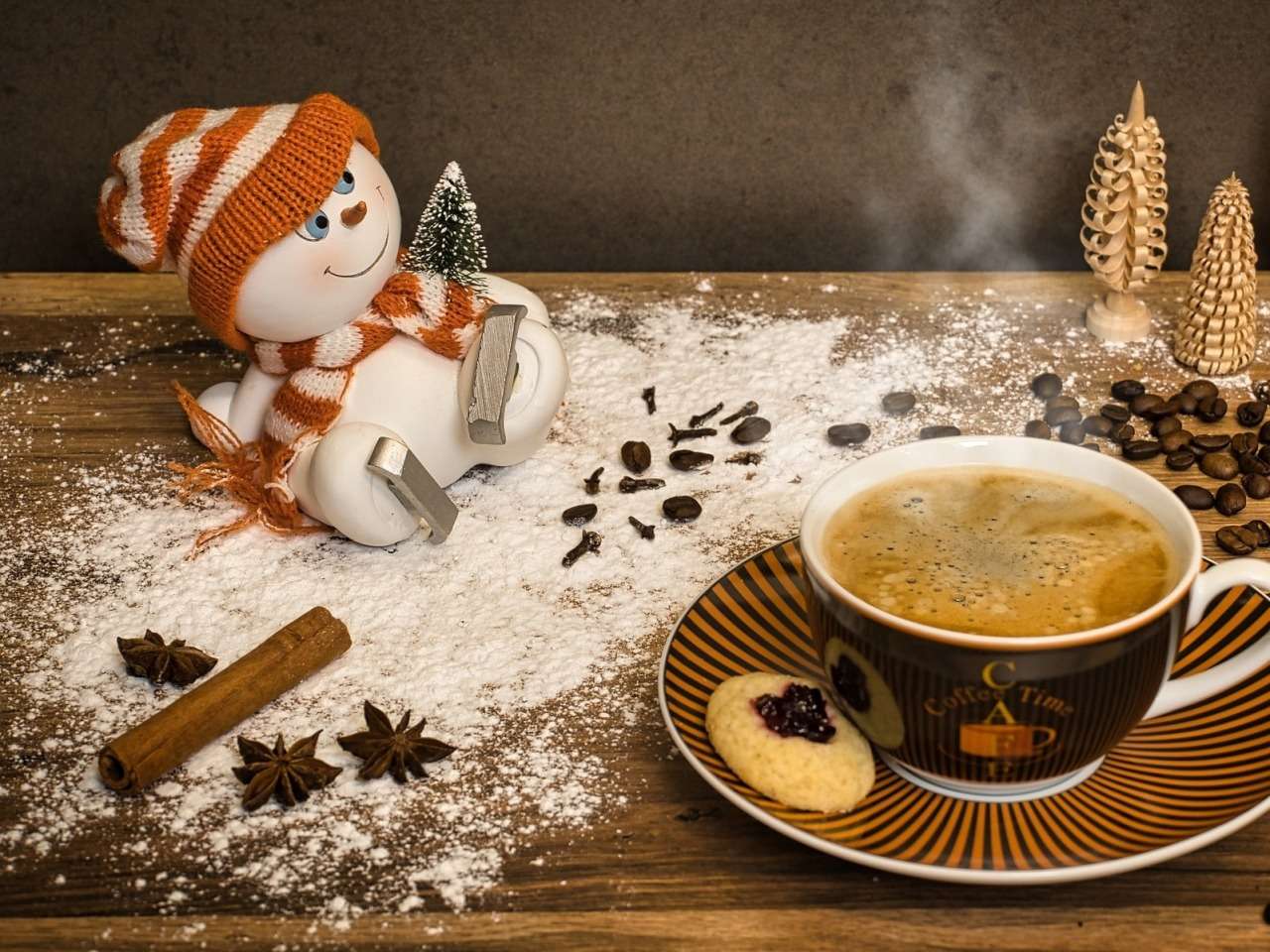 Смачна зимова свіжомелена кава з ваніллю :) пазл онлайн