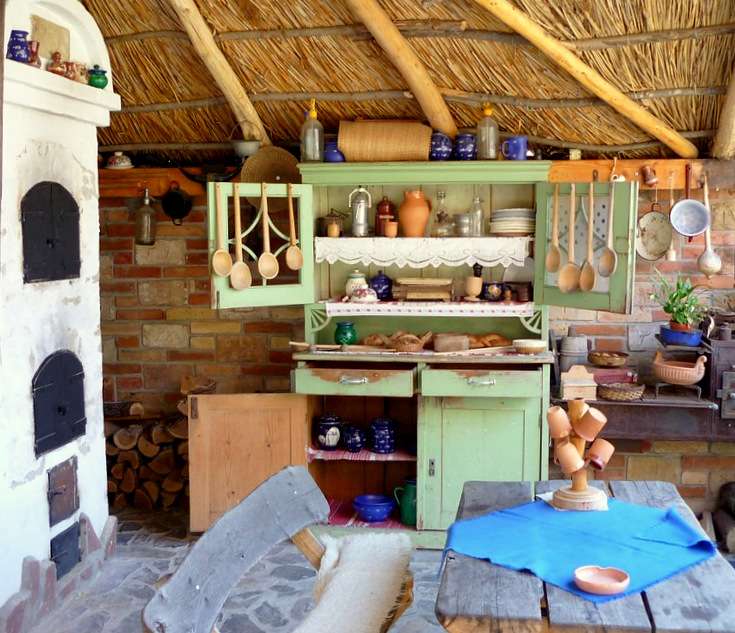 Kitchen under thatched roof jigsaw puzzle online