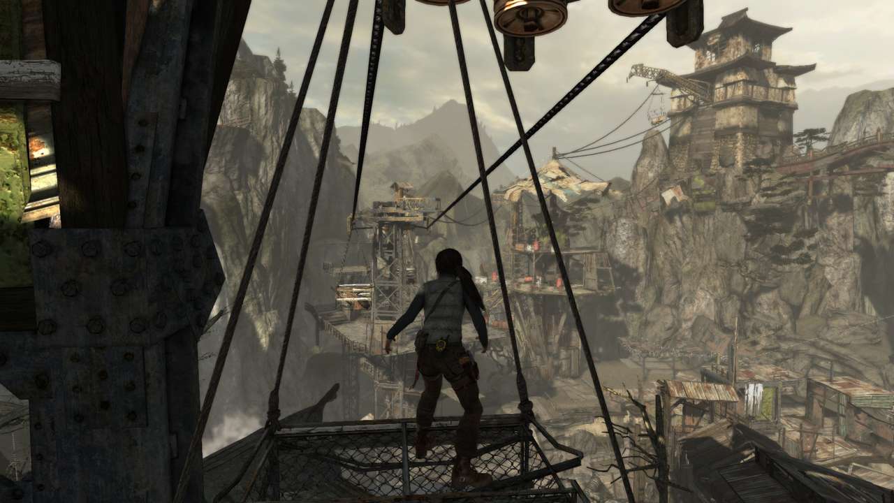 Lara Croft bei einer Fahrt mit der Seilbahn Puzzlespiel online